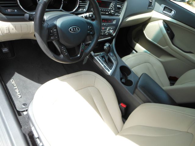 Kia Optima 2011 photo 27