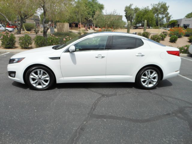 Kia Optima 2011 photo 29