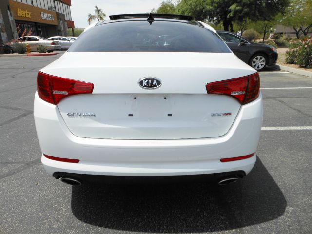 Kia Optima 2011 photo 9