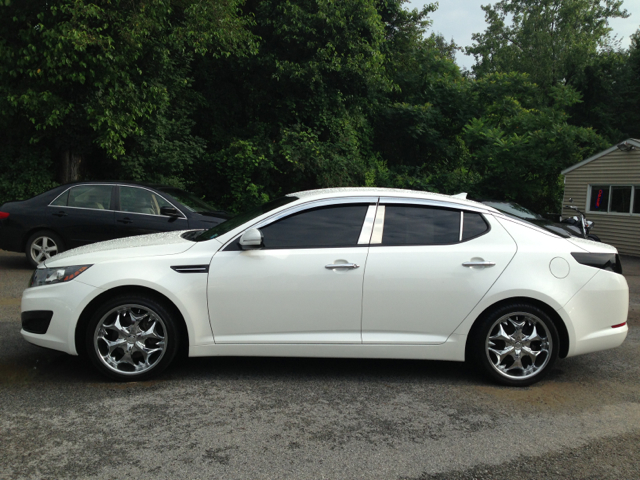 Kia Optima 2011 photo 2