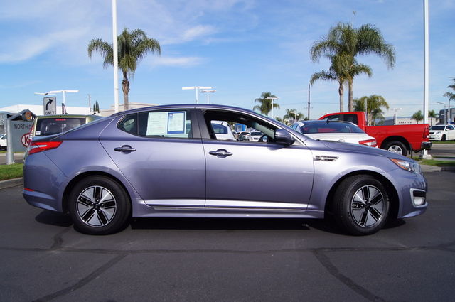 Kia Optima 2011 photo 2