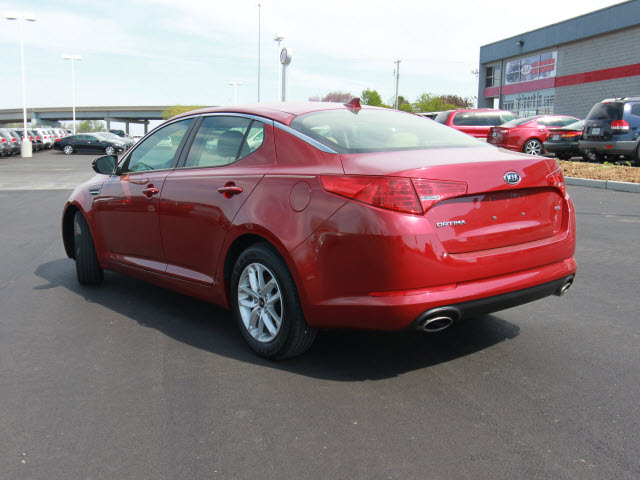 Kia Optima 2011 photo 5