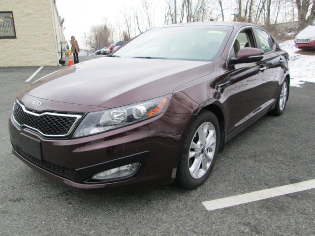 Kia Optima 2011 photo 1