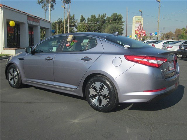 Kia Optima 2011 photo 1