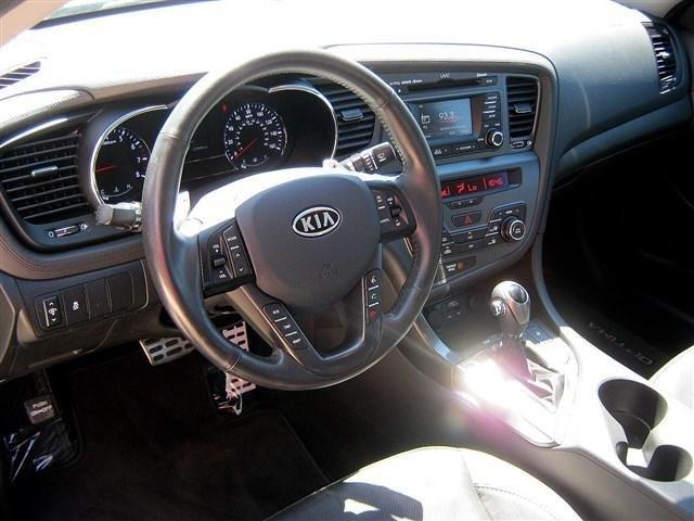 Kia Optima 2012 photo 15