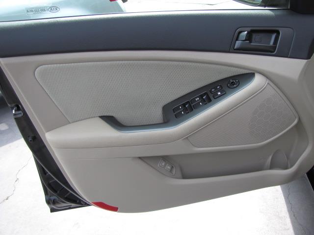 Kia Optima 2012 photo 14