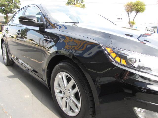 Kia Optima 2012 photo 15