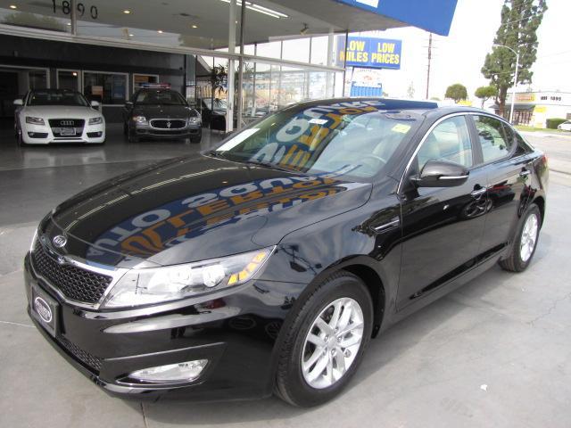 Kia Optima 2012 photo 21