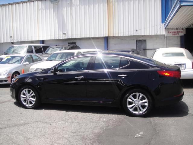 Kia Optima 2012 photo 2