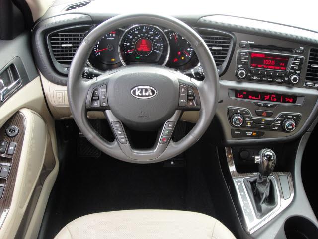 Kia Optima 2012 photo 7