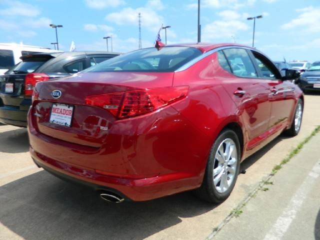 Kia Optima 2012 photo 2