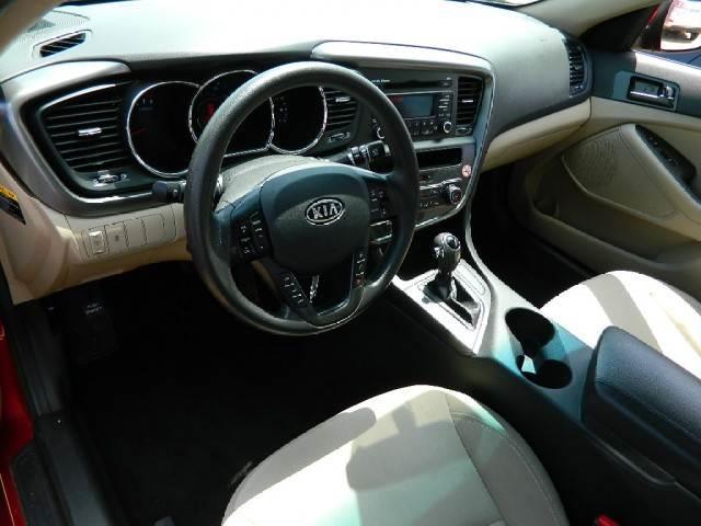 Kia Optima 2012 photo 5