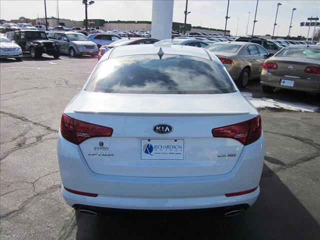 Kia Optima 2012 photo 1