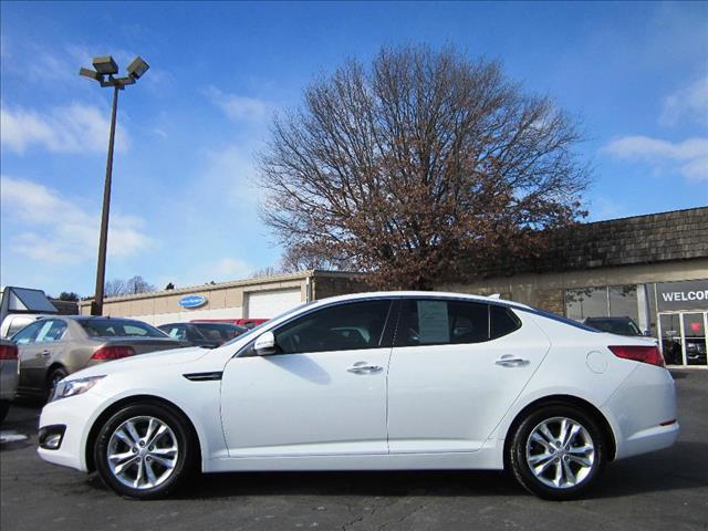 Kia Optima 2012 photo 2