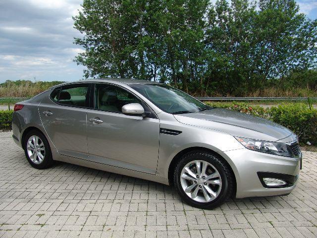 Kia Optima 2012 photo 2