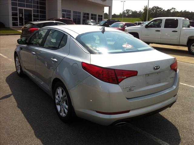 Kia Optima 2012 photo 2