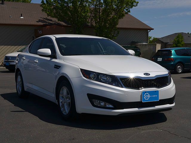 Kia Optima 2012 photo 11