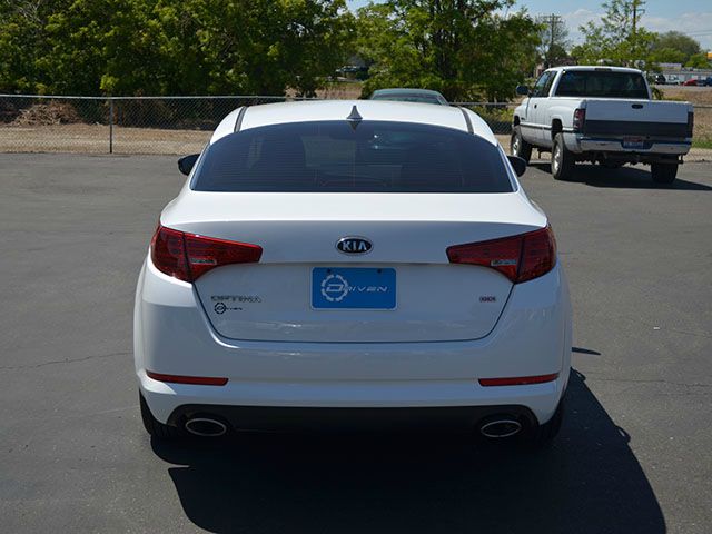 Kia Optima 2012 photo 8