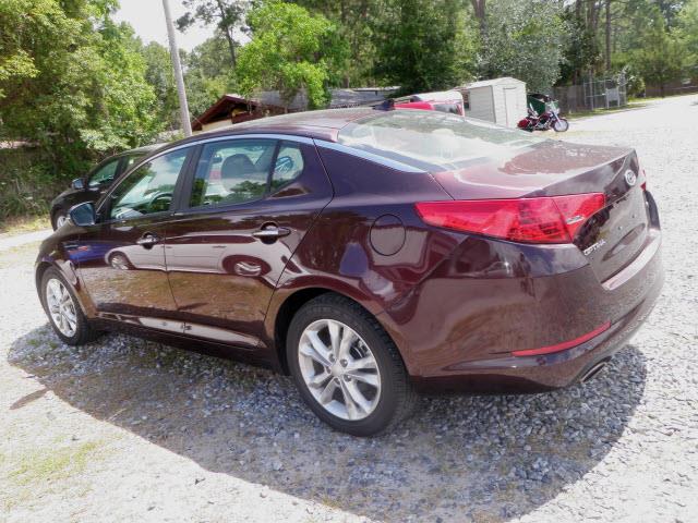 Kia Optima 2012 photo 1