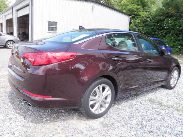 Kia Optima 2012 photo 7