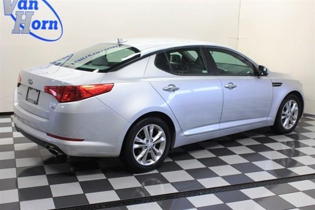 Kia Optima 2012 photo 15