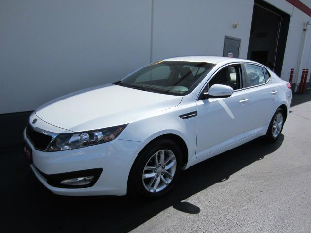 Kia Optima 2012 photo 2