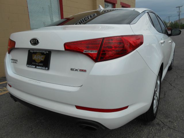 Kia Optima 2012 photo 4