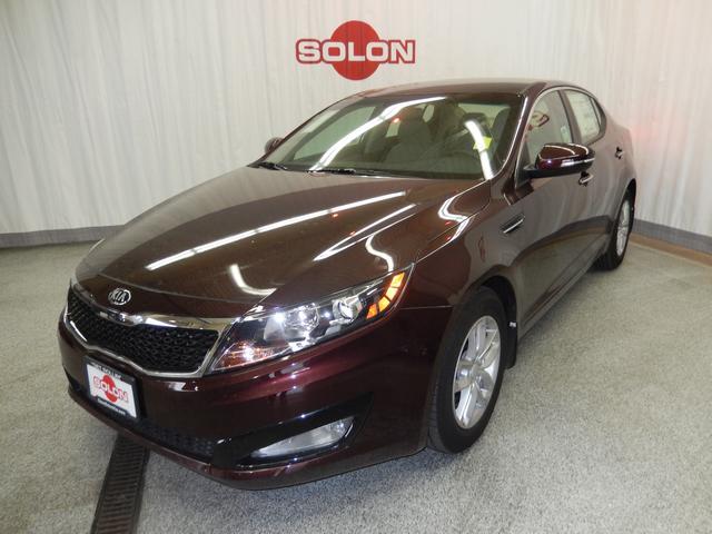 Kia Optima 2013 photo 1