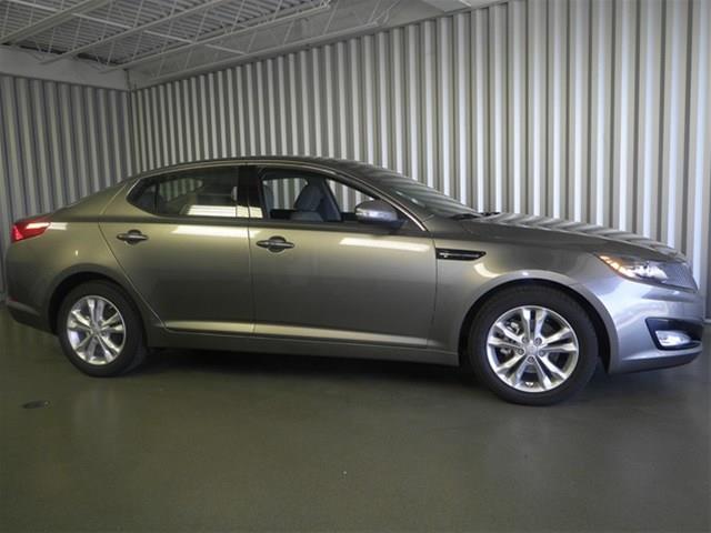 Kia Optima Open-top Sedan