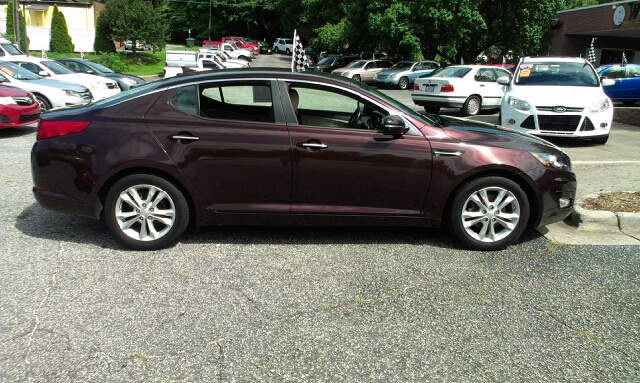 Kia Optima 2013 photo 1