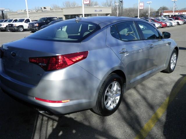 Kia Optima 2013 photo 2