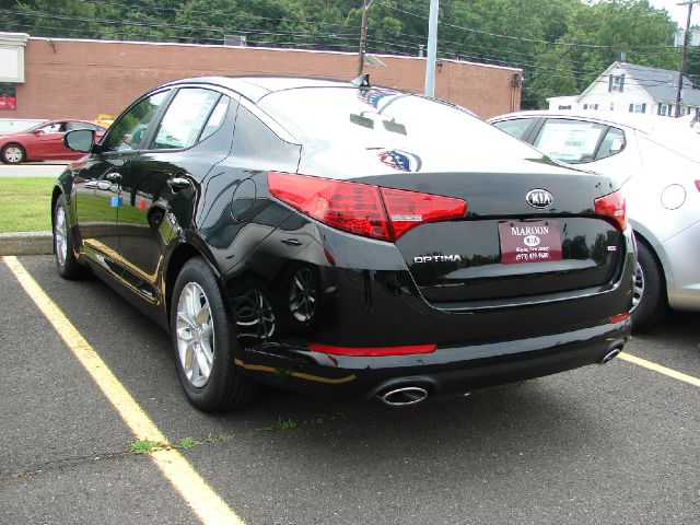 Kia Optima 2013 photo 1