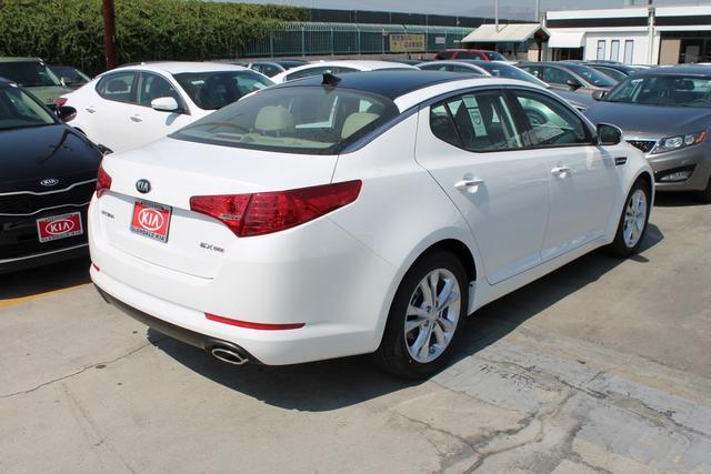 Kia Optima 2013 photo 1