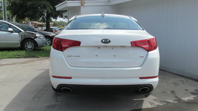 Kia Optima 2013 photo 1