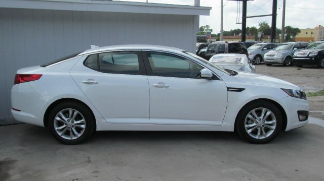 Kia Optima 2013 photo 2