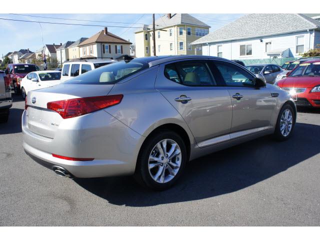 Kia Optima 2013 photo 2