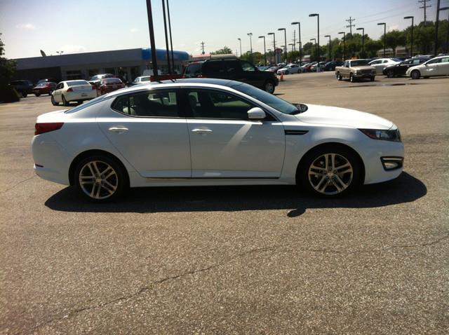 Kia Optima 2013 photo 1