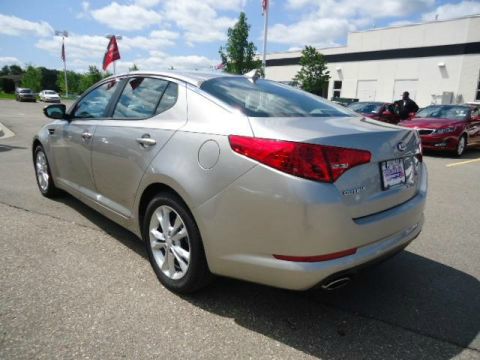 Kia Optima Open-top Sedan