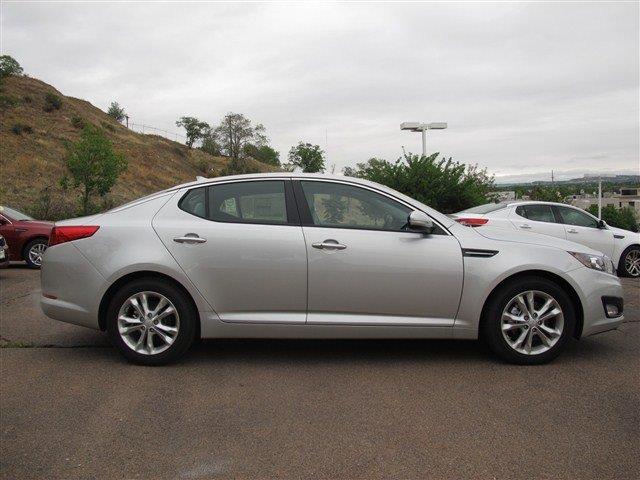 Kia Optima 2013 photo 1