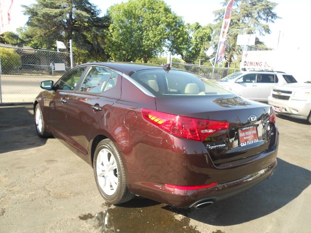 Kia Optima 2013 photo 15