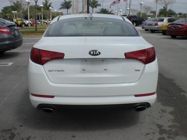 Kia Optima 2013 photo 1