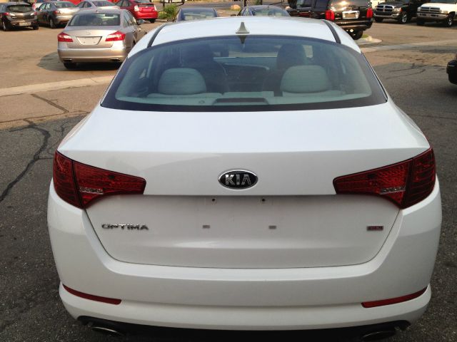 Kia Optima 2013 photo 1