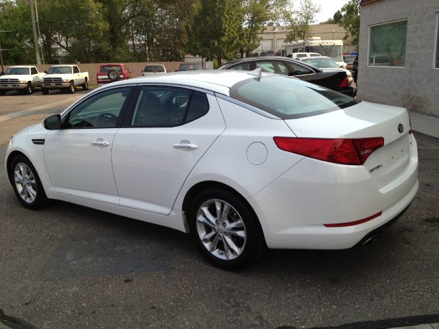 Kia Optima 2013 photo 2