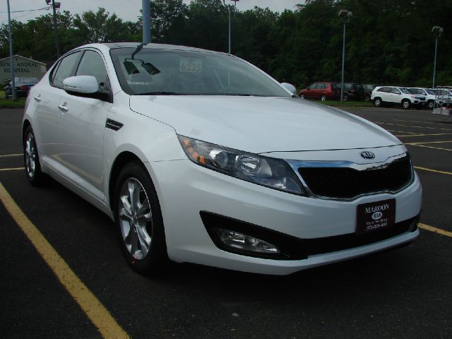 Kia Optima 2013 photo 1