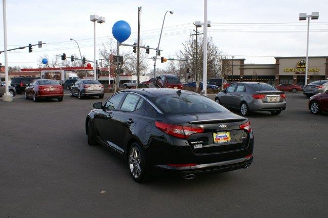 Kia Optima 2013 photo 1