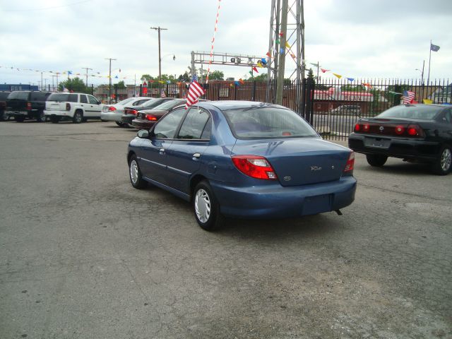 Kia Rio 2001 photo 11