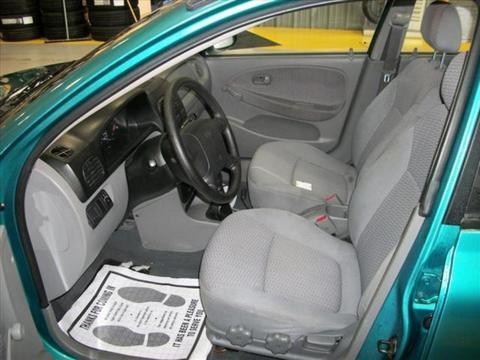 Kia Rio 2001 photo 1