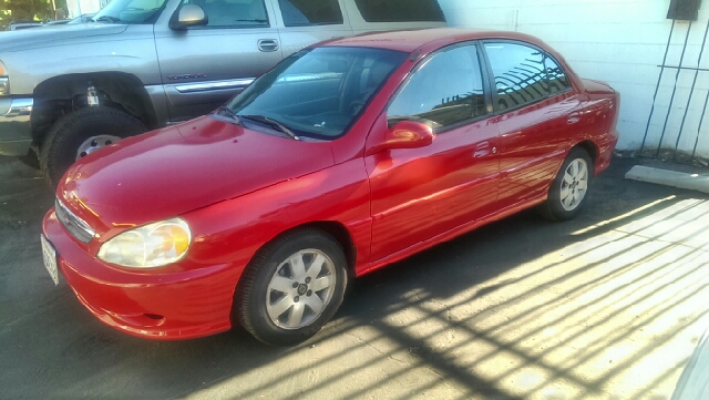 Kia Rio 2001 photo 2