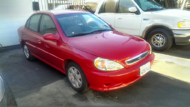 Kia Rio 2001 photo 3