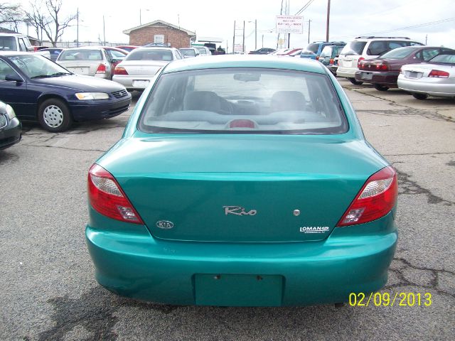 Kia Rio 2001 photo 2